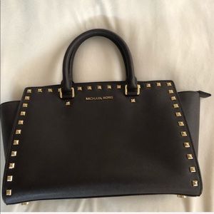 Michael Kors purse